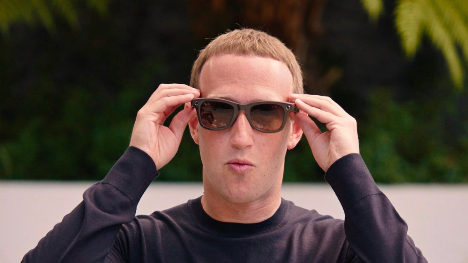 Facebook Lancia Ray Ban Stories Gli Occhiali Da Sole Con Fotocamera